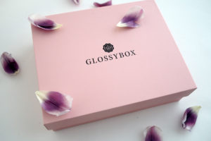 Maaliskuun Pretty Pleasure Glossybox 2021