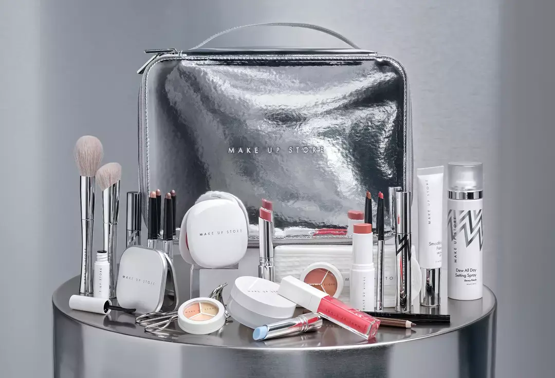 Make Up Store Joulukalenteri koko sisältö